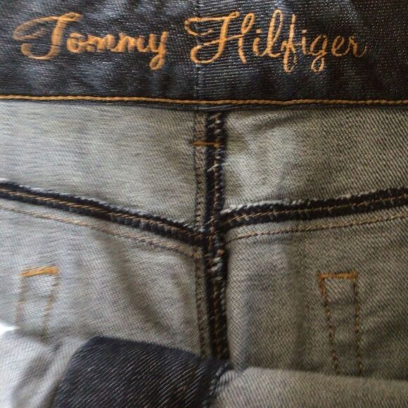 TOMMY Hilfiger mini skirt size 8 dark blue denim flattering medium rise casual … - Picture 3 of 7